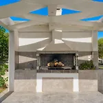 Valeria Private Villa